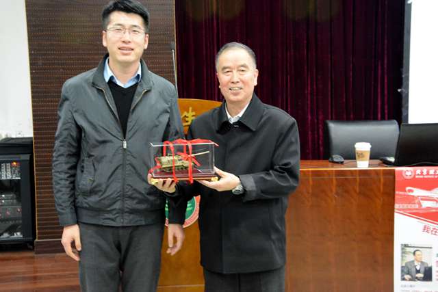 皇冠体育